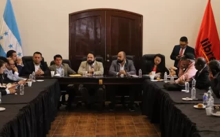 Comisión de Diálogo del CN inicia reuniones con bancadas para elegir Fiscal General