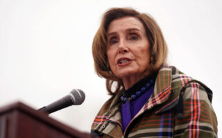 La legisladora demócrata Nancy Pelosi, de 83 años, se presentará a la reelección en 2024