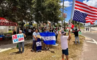 Hondureños protestan en contra de la ley que “criminaliza” la inmigración en Florida