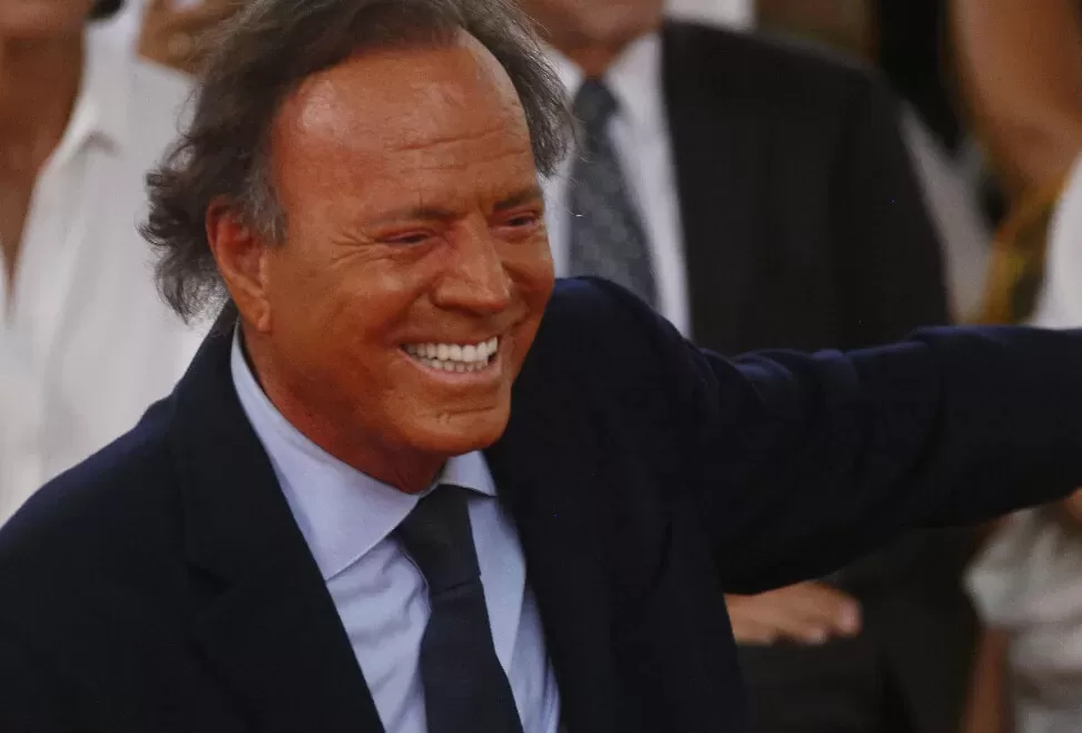 Julio Iglesias, el «truhán» cumple 80 años