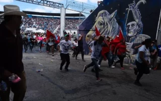 Libre defiende que ataques en el estadio Nacional “fue algo preparado y dirigido”