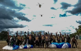 Paracaidistas conquistarán el cielo este 15 de septiembre guiados por “La Leyenda”