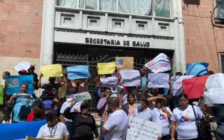 Pacientes renales exigen a las autoridades de Salud una atención digna