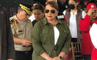 Presidenta Castro asegura que cúpula empresarial exonerada de impuestos conspira contra su gobierno