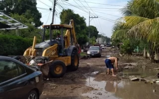 Decenas de evacuados y casas afectadas por inundaciones en Potrerillos