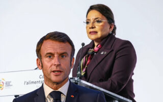 Cancelan reunión entre Xiomara Castro y Emmanuel Macron por alerta en Francia