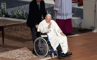 El papa carga en «Laudate Deum» contra una política incapaz ante la crisis medioambiental