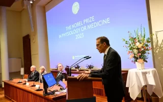 El Nobel de Medicina premia a los padres de la tecnología que permitió la vacuna del Covid-19