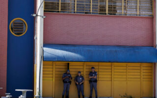 Una alumna muerta y tres heridos durante el ataque a tiros en una escuela en Brasil