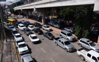 Expectativa: inician medidas de alivio al tráfico vehicular en la capital