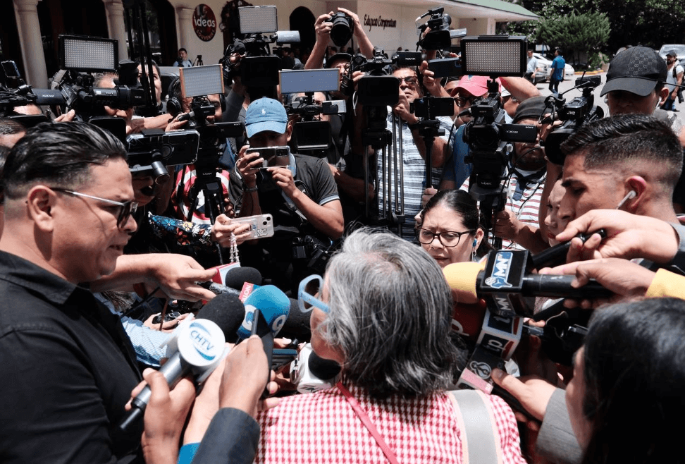 Lanzamiento de la campaña denominada "Pensar Libre".