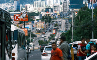 El 90% de empleados públicos harán teletrabajo en diciembre para reducir tráfico en la capital