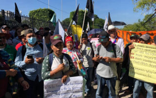 Campesinos protestan frente a la CSJ y exigen un alto al desalojo