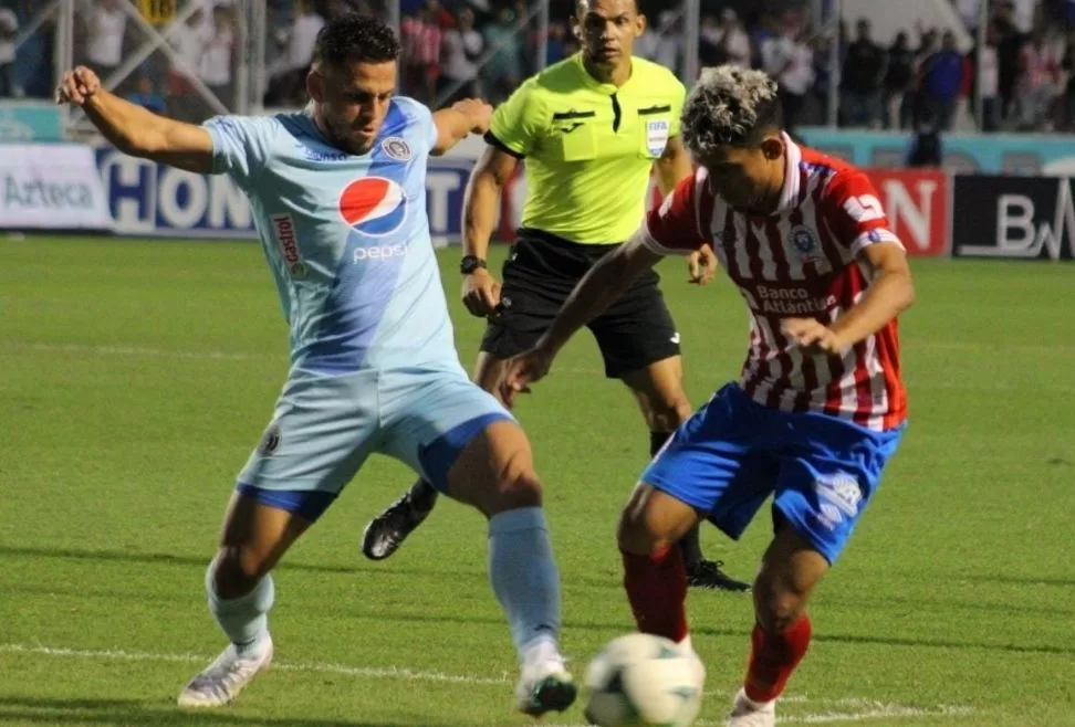 -Motagua empató 0-0 ante Olimpia que pasó un mal rato en el estadio Nacional “Chelato” Uclés.