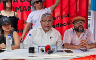 Empleados de la Secretaría de Derechos Humanos continúan con protesta exigiendo la salida de la ministra Roque