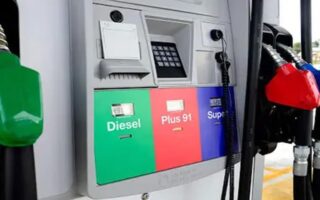 El precio de los combustibles registrarán una leve rebaja a partir del 29 de abril