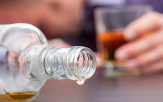 OMS advierte: Alcohol causa 2,6 millones de muertes anuales globalmente