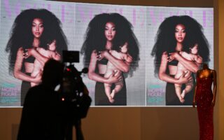 Museo londinense rinde homenaje a Naomi Campbell con exposición sobre una «leyenda de la moda»