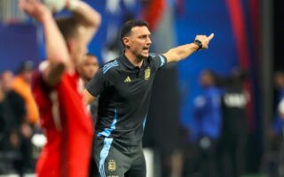 Scaloni evita referirse al campo de juego y pondrá «la mejor Argentina» ante Chile