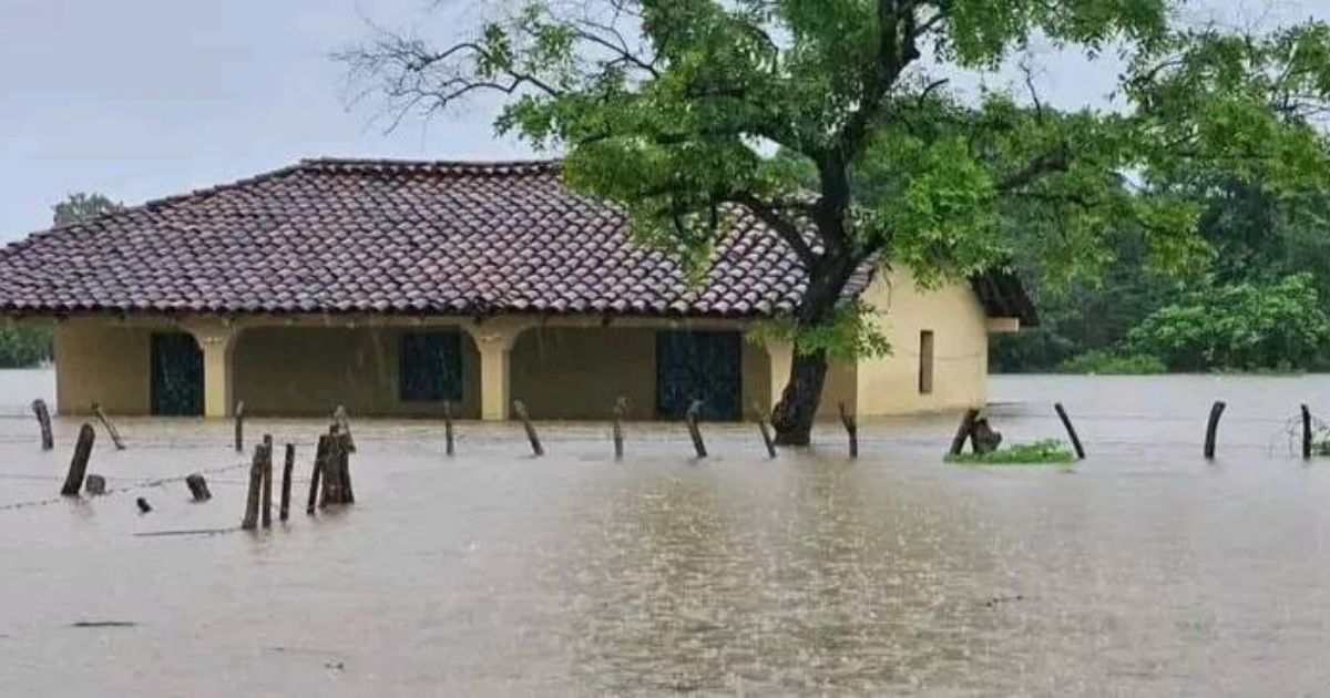 Desbordamiento Río Goascorán provoca inundaciones