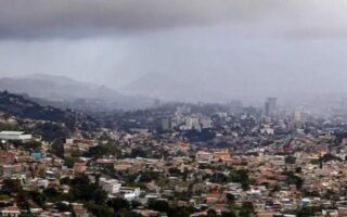 Lluvias en todo el país relacionadas con los vientos del huracán Beryl