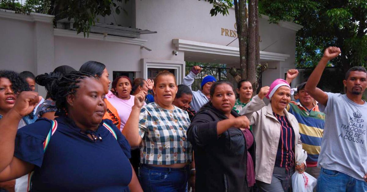 Manifestación por falta de viviendas y servicios básicos