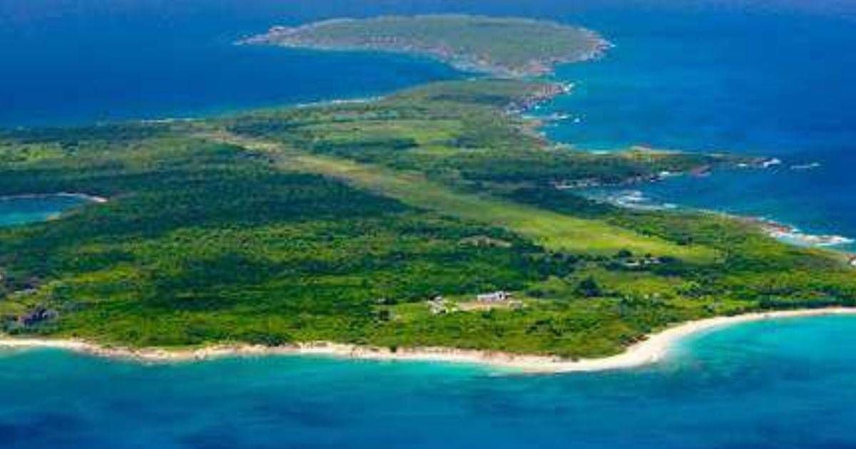 Construcción de cárcel en Isla del Cisne genera controversia