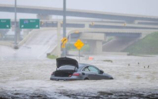 Biden declara «zona de desastre» en Texas por tormenta Beryl