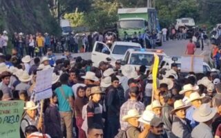 Carreteras bloqueadas en Lempira y Francisco Morazán por protestas (video)