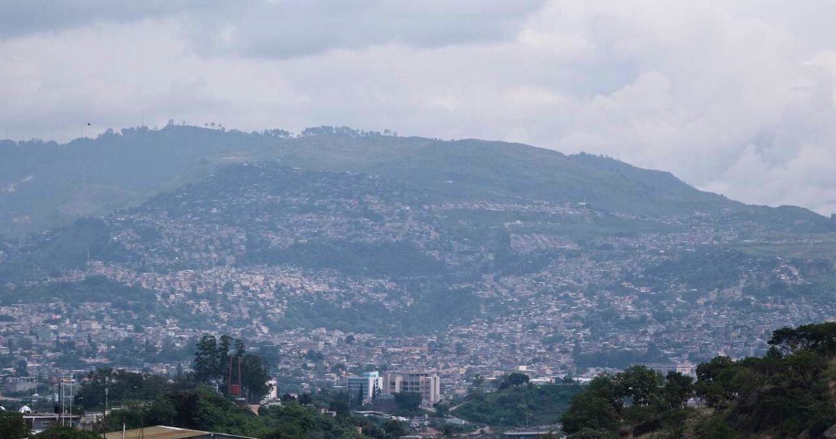 Onda tropical y polvo del Sahara afectan el clima en Honduras