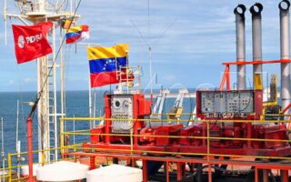 El petróleo cierra racha alcista y termina en ligera baja