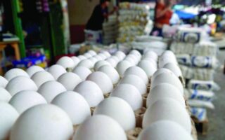 Aumento de 5 lempiras en el precio del cartón de huevos impacta a consumidores en Tegucigalpa