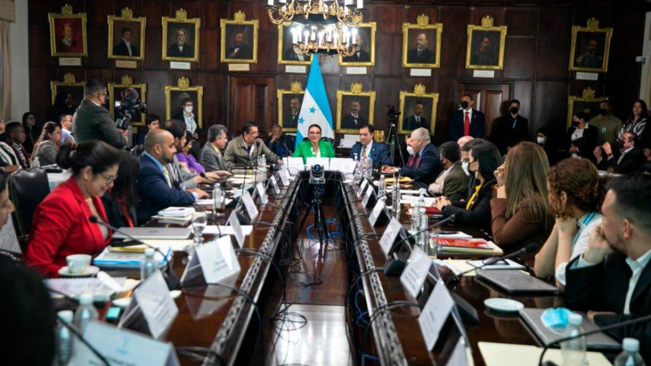 presupuesto 2025 aprobado: 430 mil millones de lempiras, 23 mil millones más