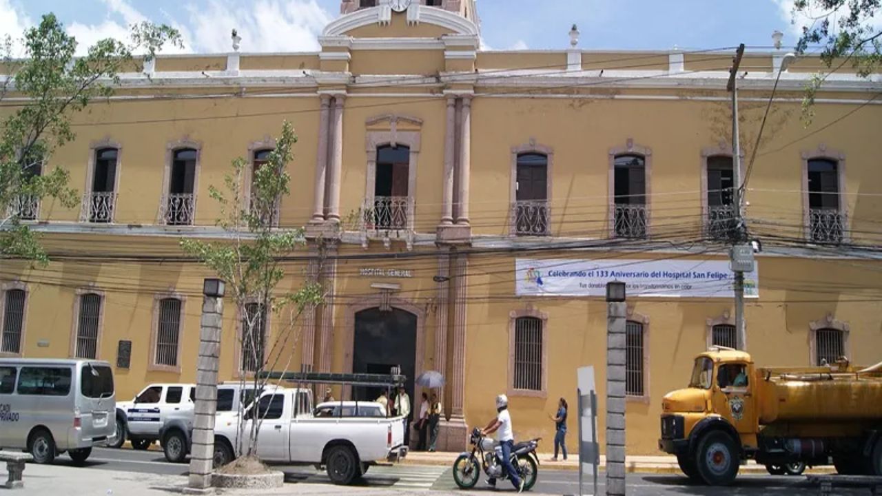 Daños por agua en el Hospital General San Felipe