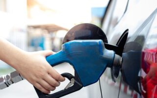 Se reportan rebajas en precios de combustibles a partir del lunes