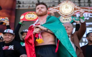 Canelo Álvarez defiende colección de cinturones ante Edgar Berlanga