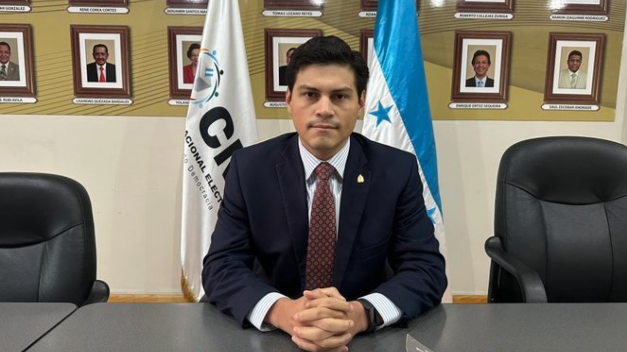 Marlon Ochoa Consejero CNE