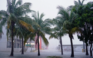 Florida se prepara para la llegada de la tormenta Helene convertida en huracán