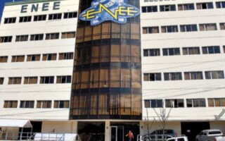 Empresarios celebran licitaciones de ENEE, pero exigen más claridad para atraer inversión