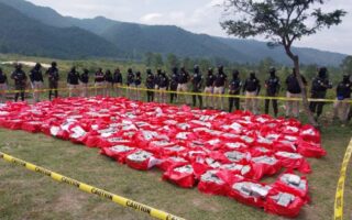 MP: Destruyen casi 4 toneladas de cocaína incautada a colombianos en el Caribe (video)