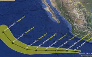 El huracán Kristy se fortalece a categoría 2 en el océano Pacífico