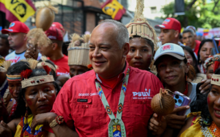 Venezuela perseguirá a «traidores a la patria» tras arresto de exzar petrolero, afirma ministro