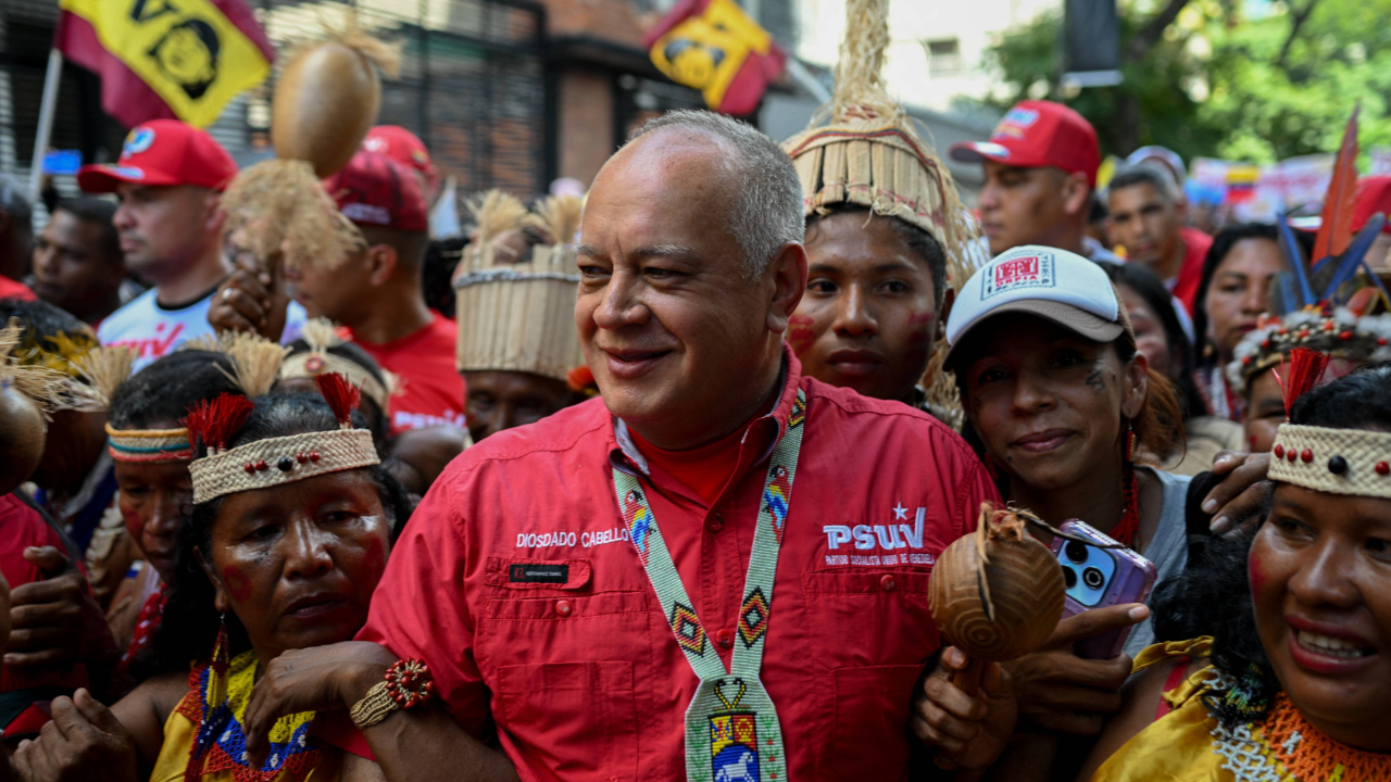 Venezuela perseguirá a «traidores a la patria» tras arresto de exzar petrolero, afirma ministro