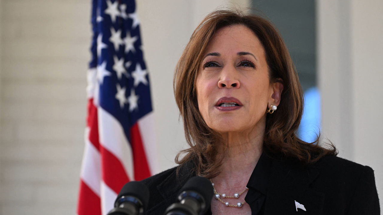 Kamala Harriesa en conferencia de prensa en la Casa Blanca