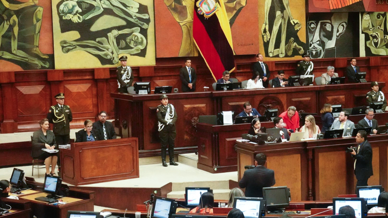 Congreso de Ecuador enjuicia a ministra del Interior por crisis de seguridad