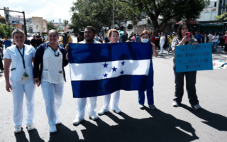 Protesta en el Hospital Escuela por sueldos atrasados