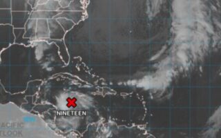 Se forma depresión tropical 19 frente a Honduras