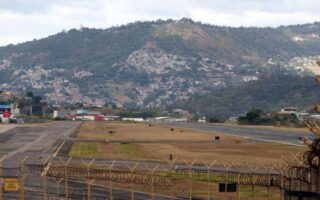 Aeropuertos de Honduras habilitados para operaciones tras tormenta Sara