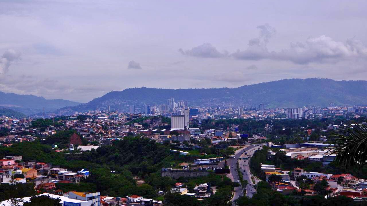 Temporal de lluvias deja comunidades incomunicadas en Honduras