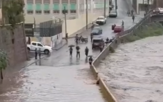 Cierran puentes entre Tegucigalpa y Comayagüela por desbordamiento